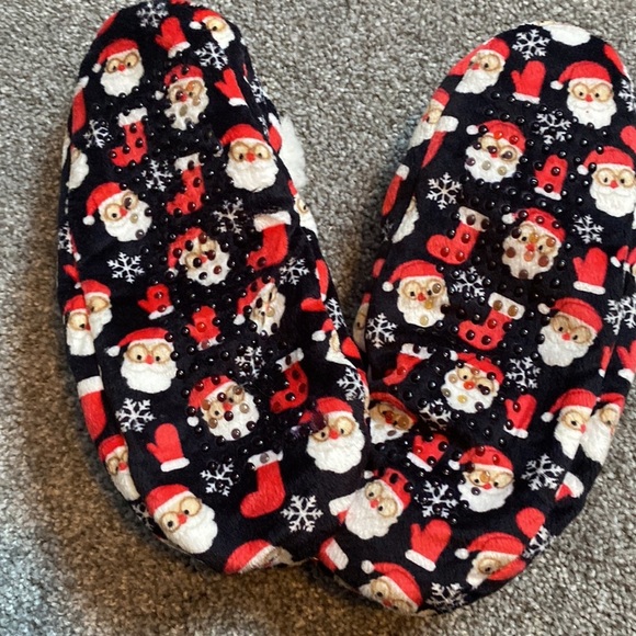 NEW Santa Claus Christmas Slippers ADORABLE NWOT - Picture 6 of 7